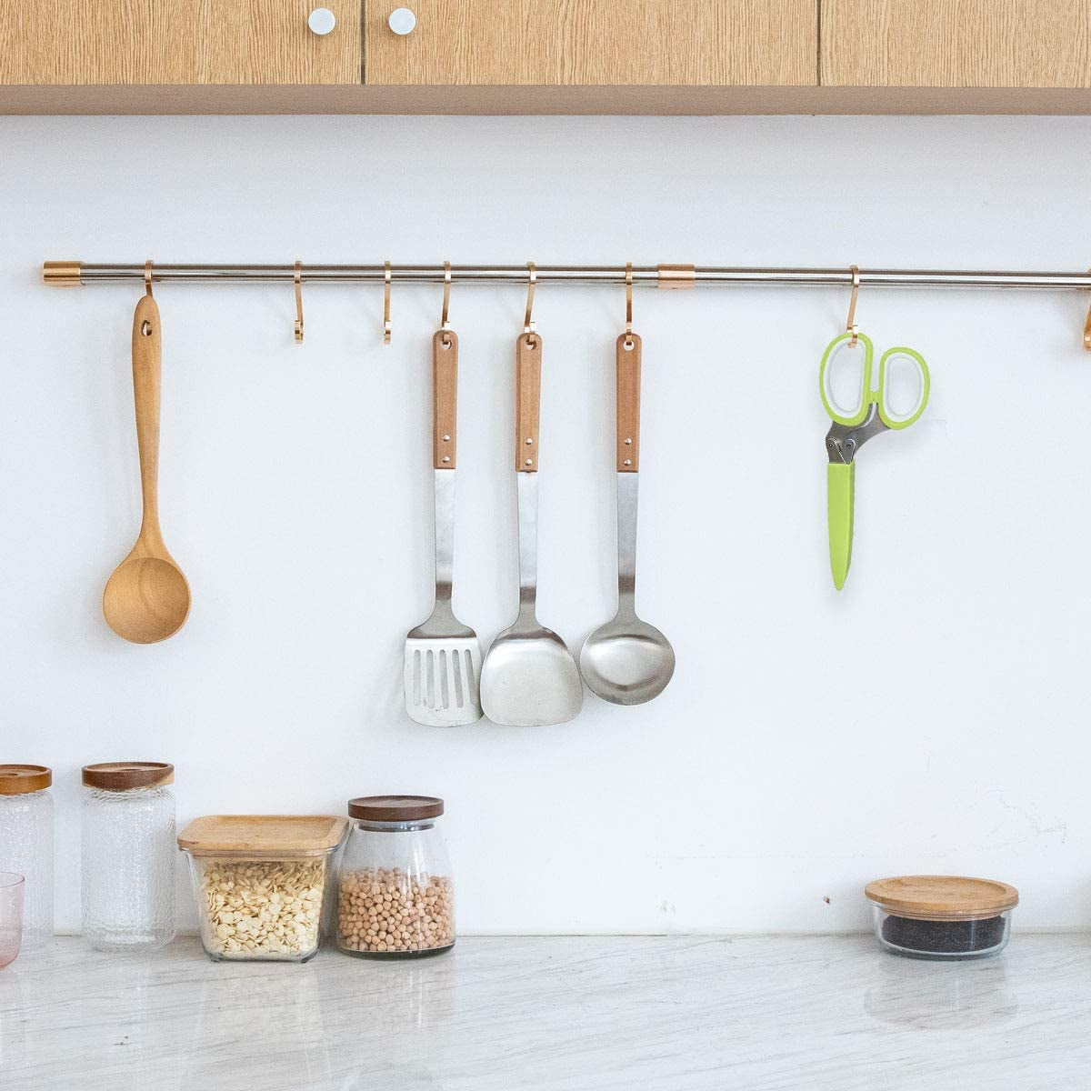 5-Blade Herb Cutter Scissors with Safety Cover, Cleaning Comb - Green